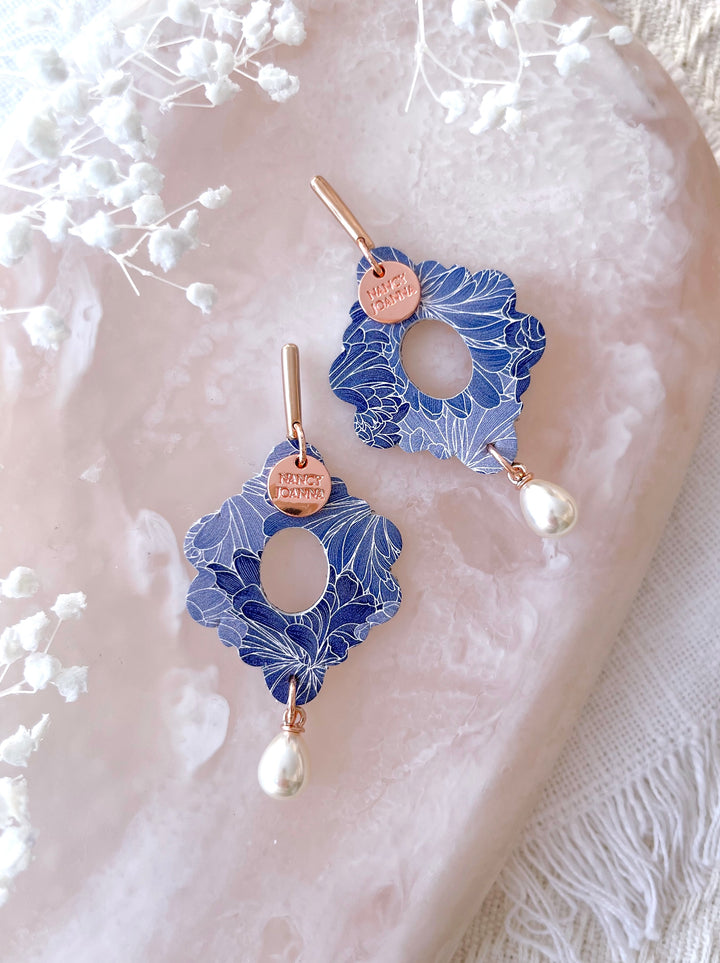 Summer Cloud Wavy Drops Nancy Joanna