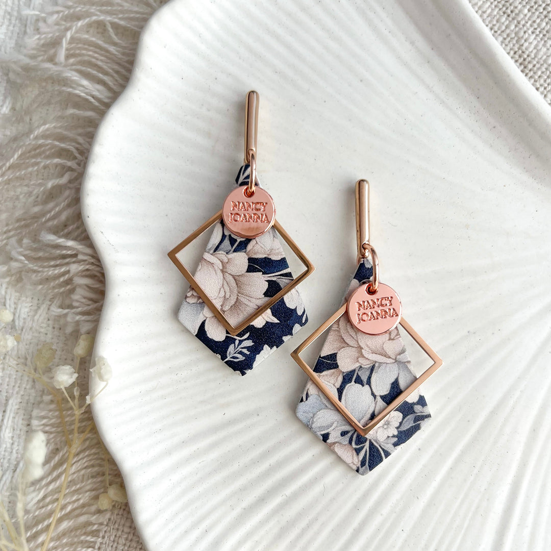 A Mother’s Love Tie Drops Nancy Joanna