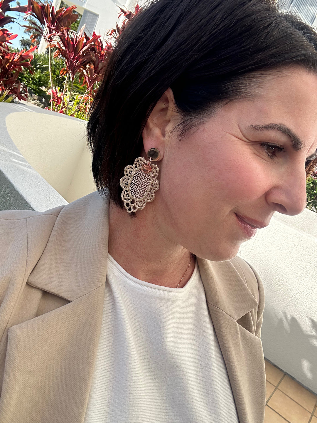 Heirloom Thread – Laced in Time Nancy Joanna