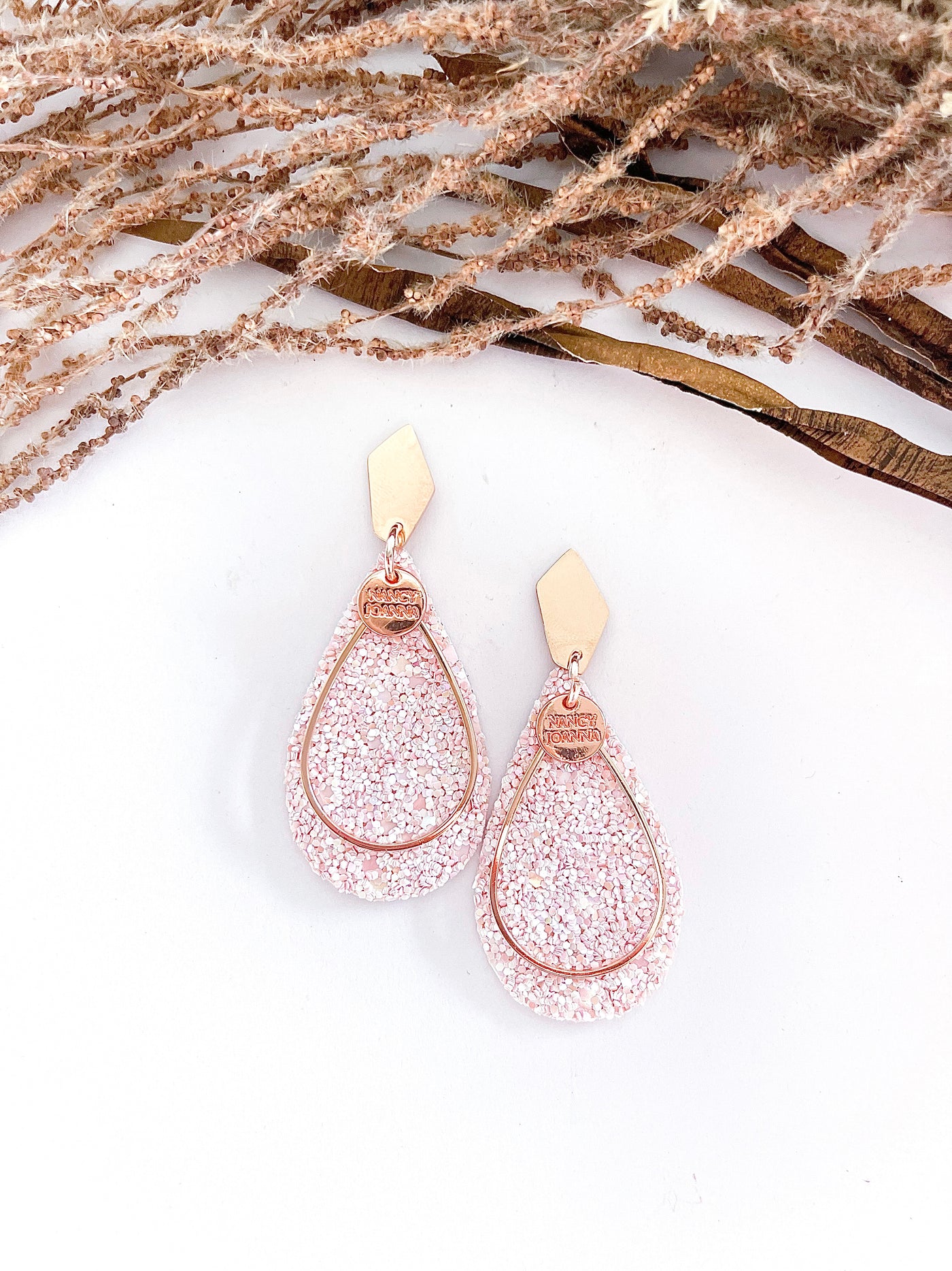 100 & 1000’s Pink Glitter Teardrops Nancy Joanna